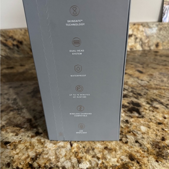 NWT manscaped the chairman pro essentials kit - Picture 2 of 4